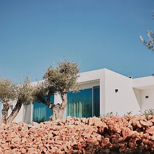 Quinta Dos Vales Wine Estate , Estômbar Portugalia