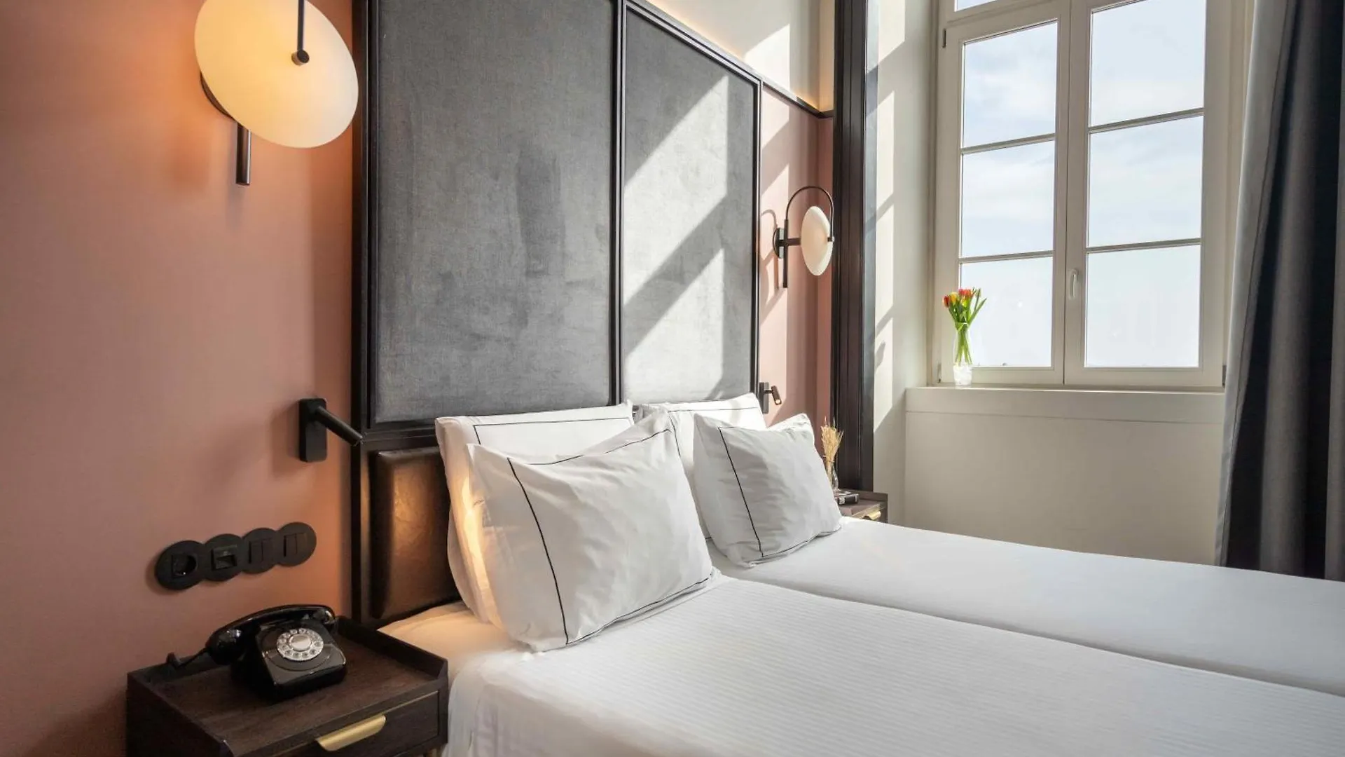 The Editory Riverside Hotel, An Historic Hotel Лиссабон