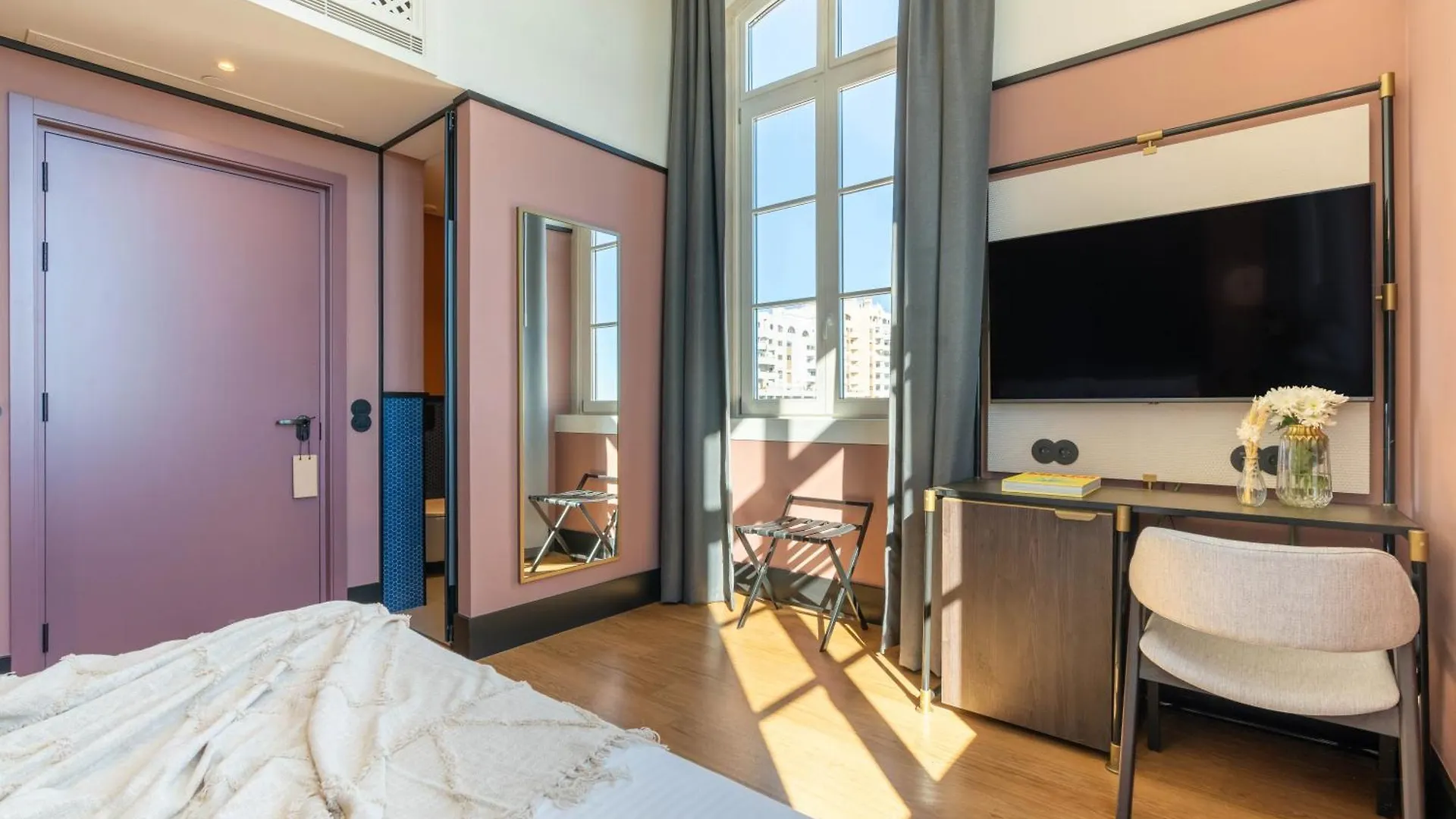 The Editory Riverside Hotel, An Historic Hotel Лиссабон